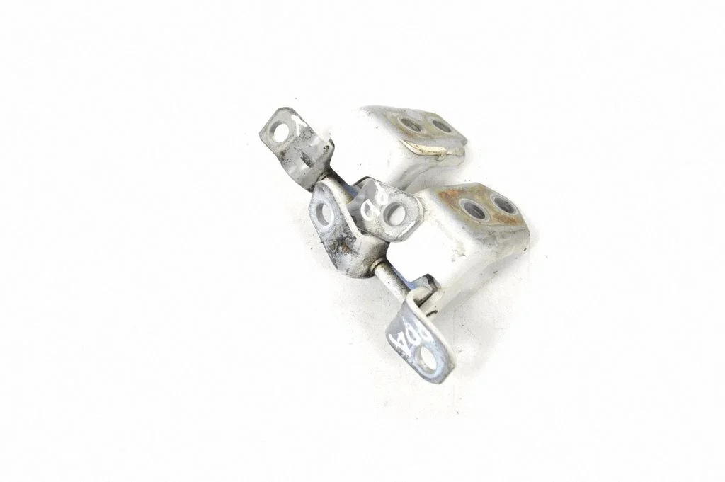 Front door upper hinge – right