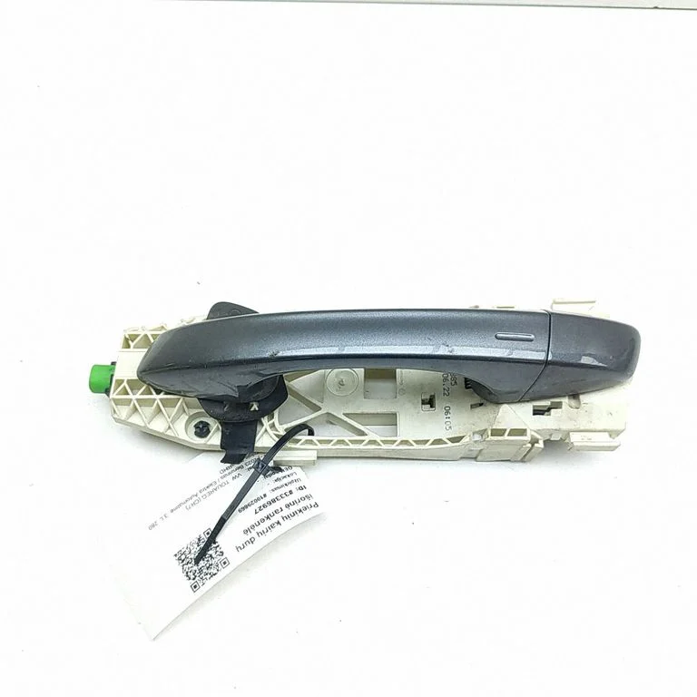 Klamka zewnętrzna drzwi przednich 8S0839885