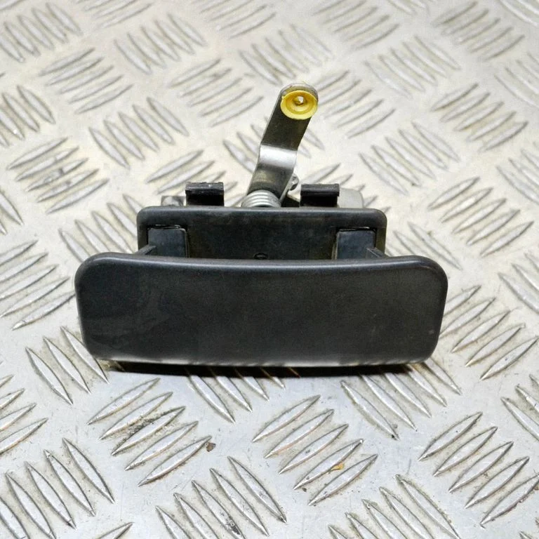 Ārējais atvēršanas rokturis YC15V22401