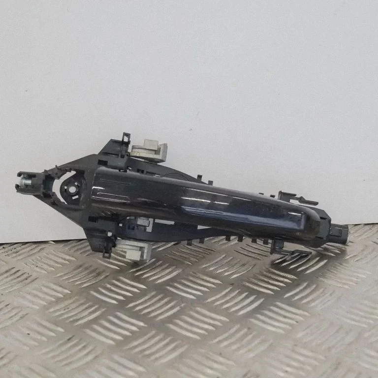 Esiukse välimine käepide – Land Rover Range Rover L405 (2013-2021)