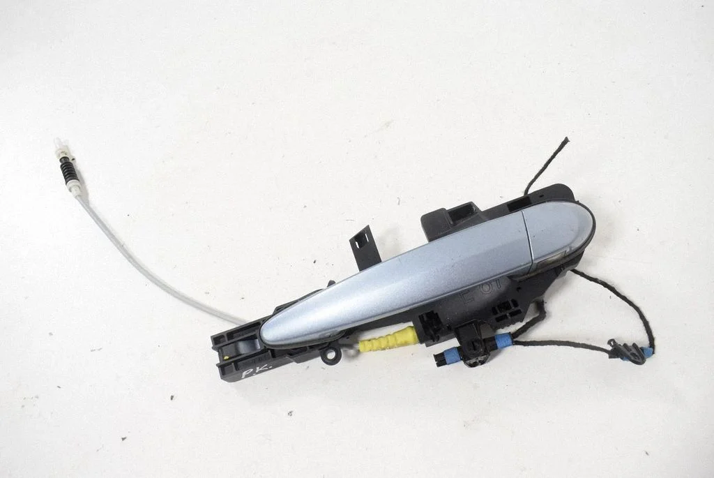Front door exterior handle – BMW 1 Series E82 E88 (2007-2014)