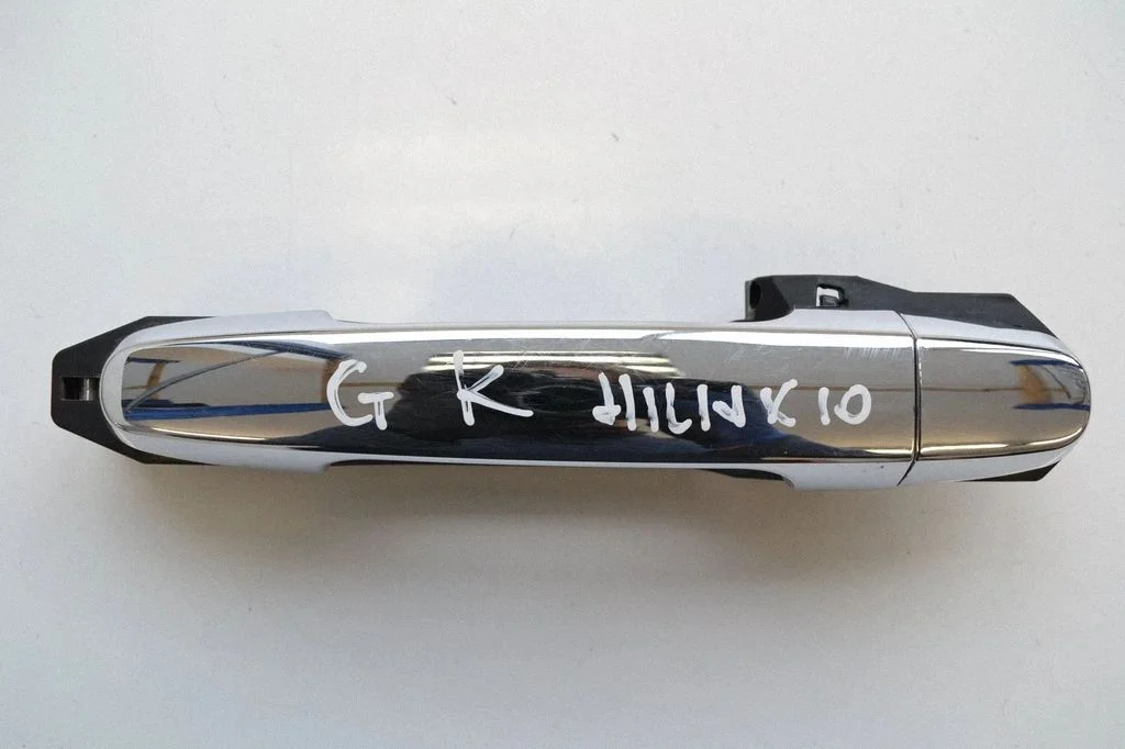 Esiukse välimine käepide – Toyota Hilux (AN10, AN20, AN30) (2008-2011)