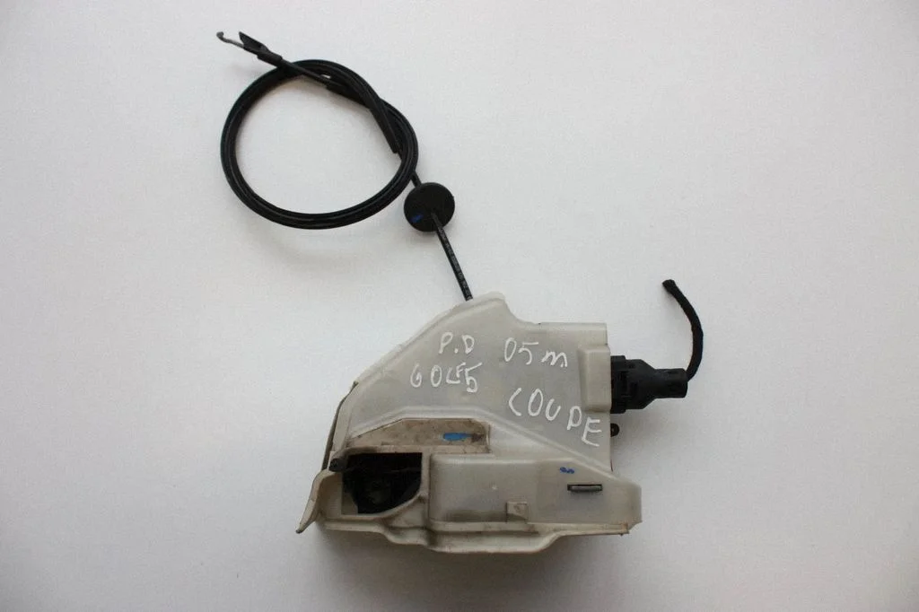 Front door lock 1K3837085B2904