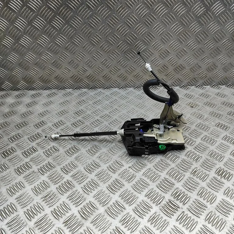 Esiukse lukk GX6A21812CB