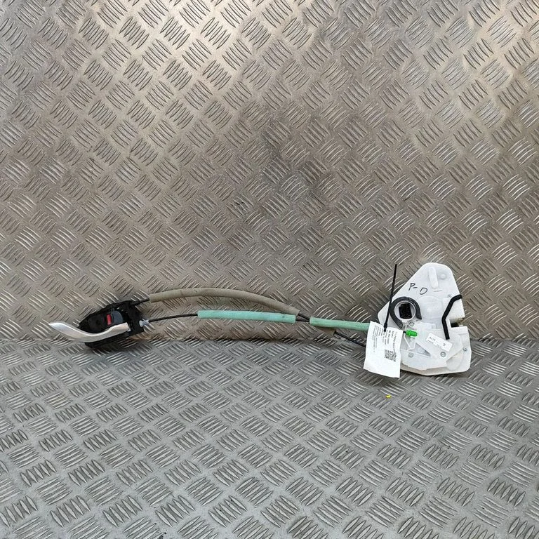 Front door lock KC7W58310A