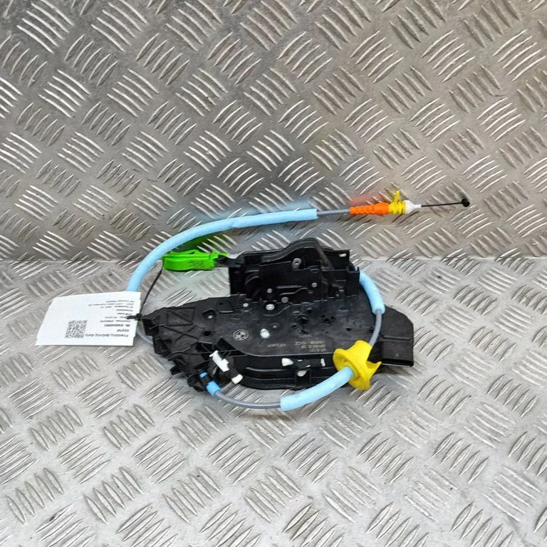 Front door lock – BMW X2 U10 (2023-)