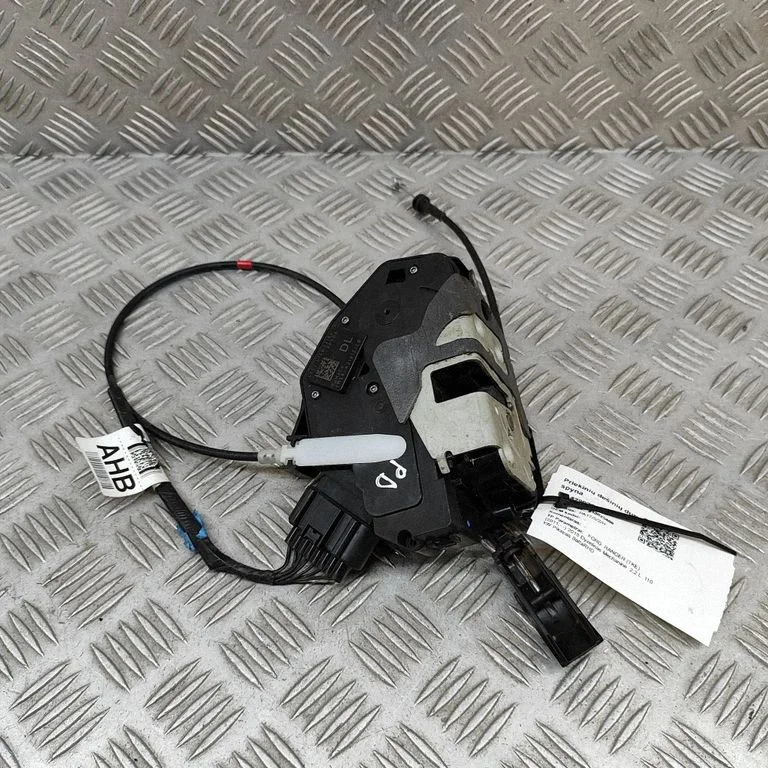Zamek drzwi przednich CM5AA21812CB