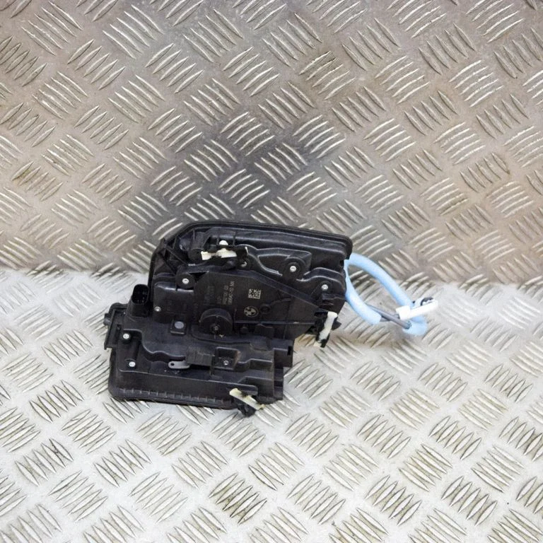 Front door lock – BMW X3 G01 (2018-2024)