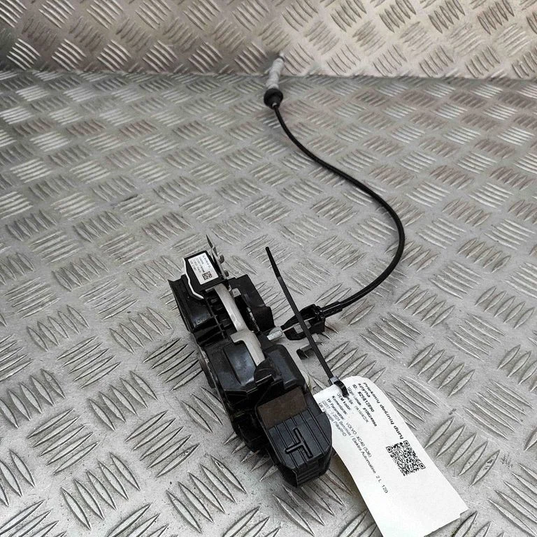 Front door lock C73367101
