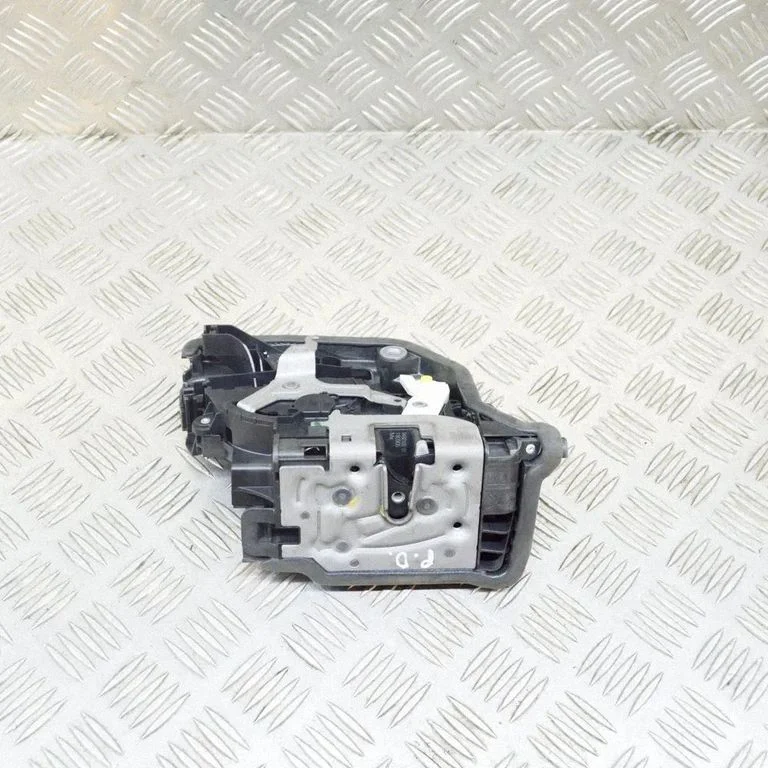 Front door lock 9492100