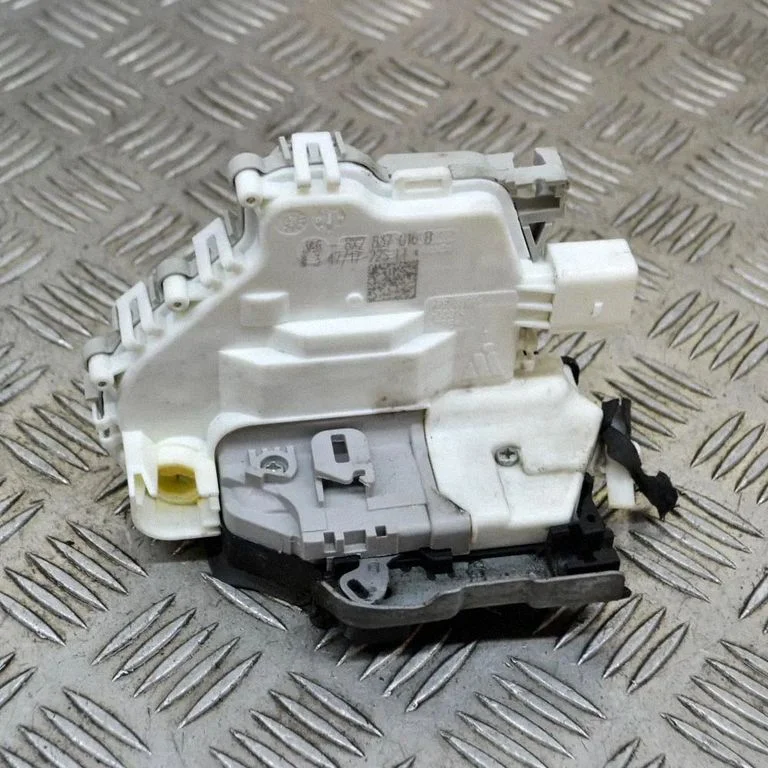 Front door lock – Audi A4 S4 B9 (2015-2019)