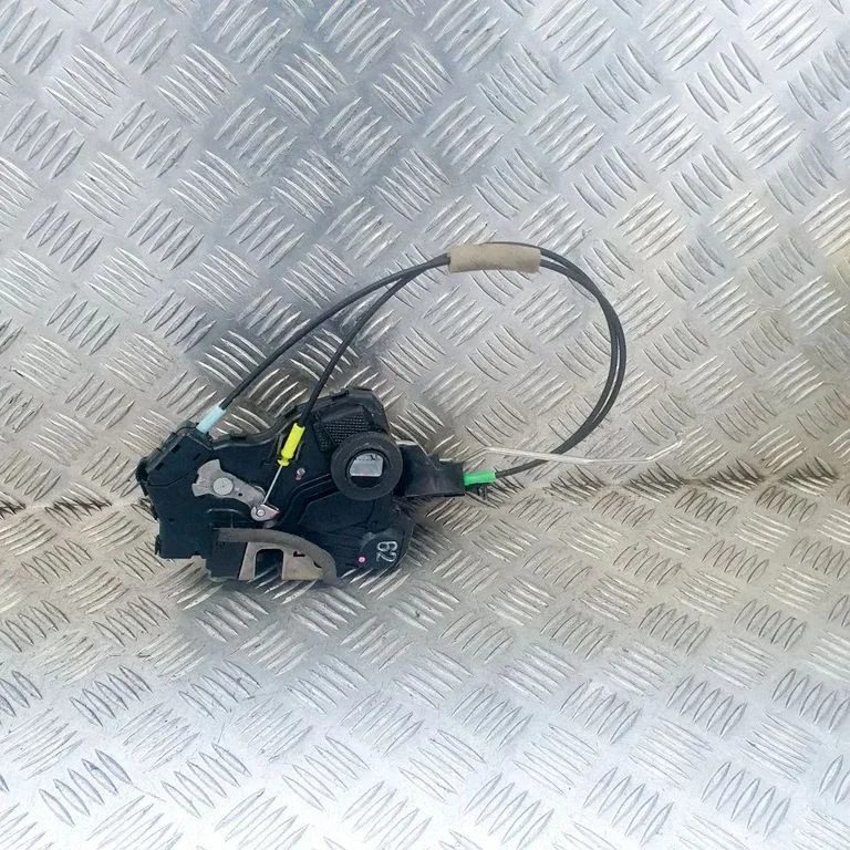 Front door lock – right