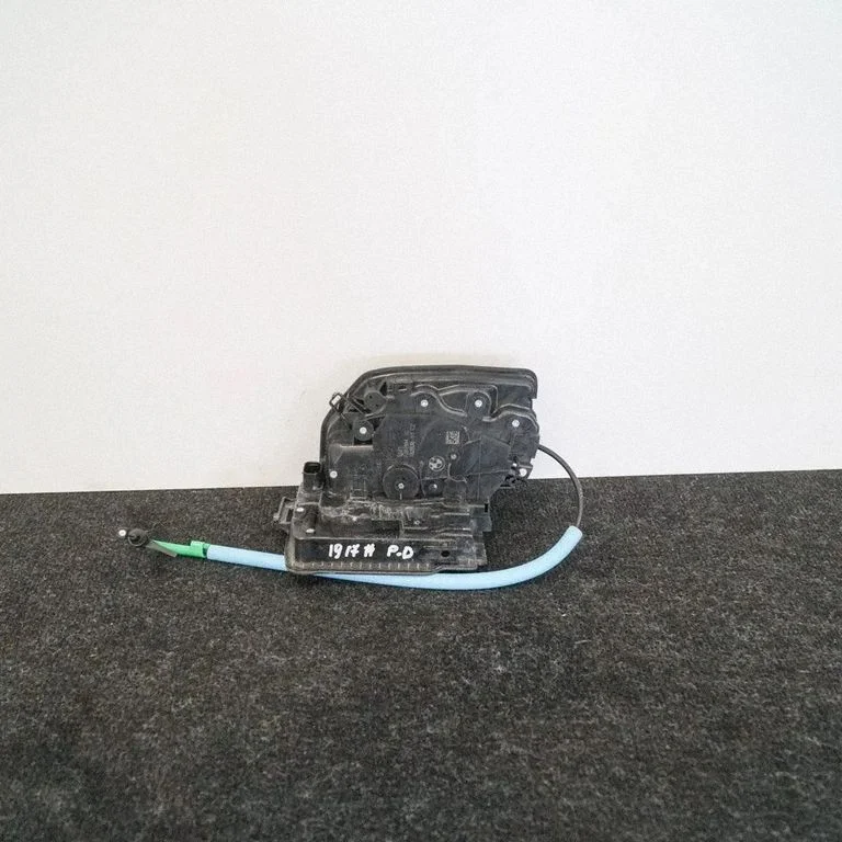 Front door lock – BMW X1 F48 F49 (2015-2022)