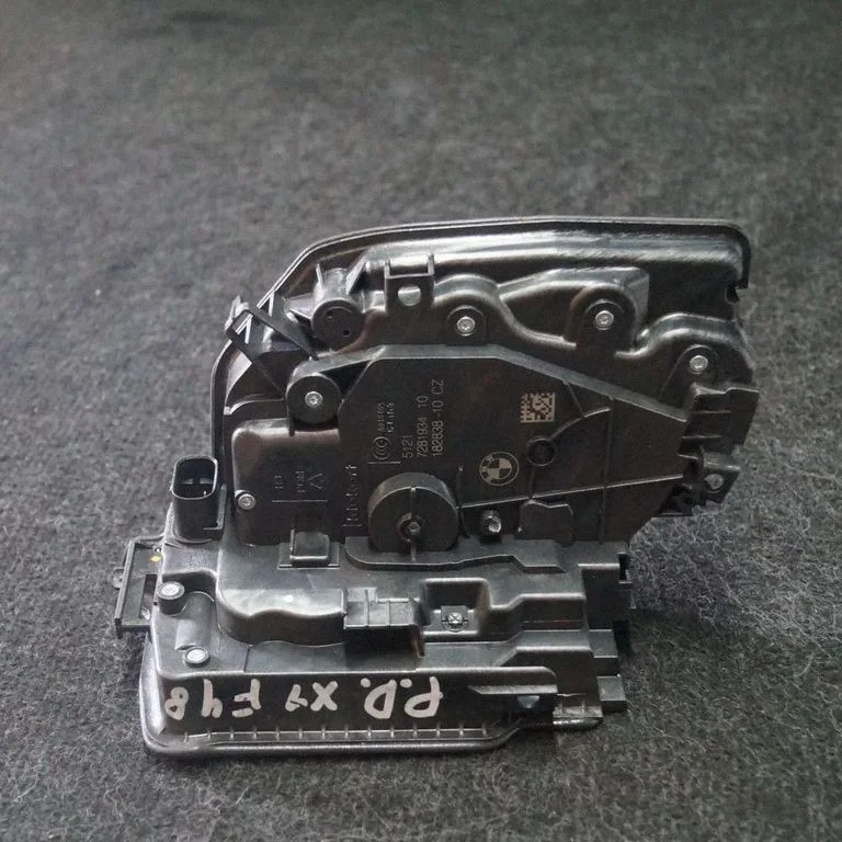 Front door lock – BMW X1 F48 F49 (2015-2022)