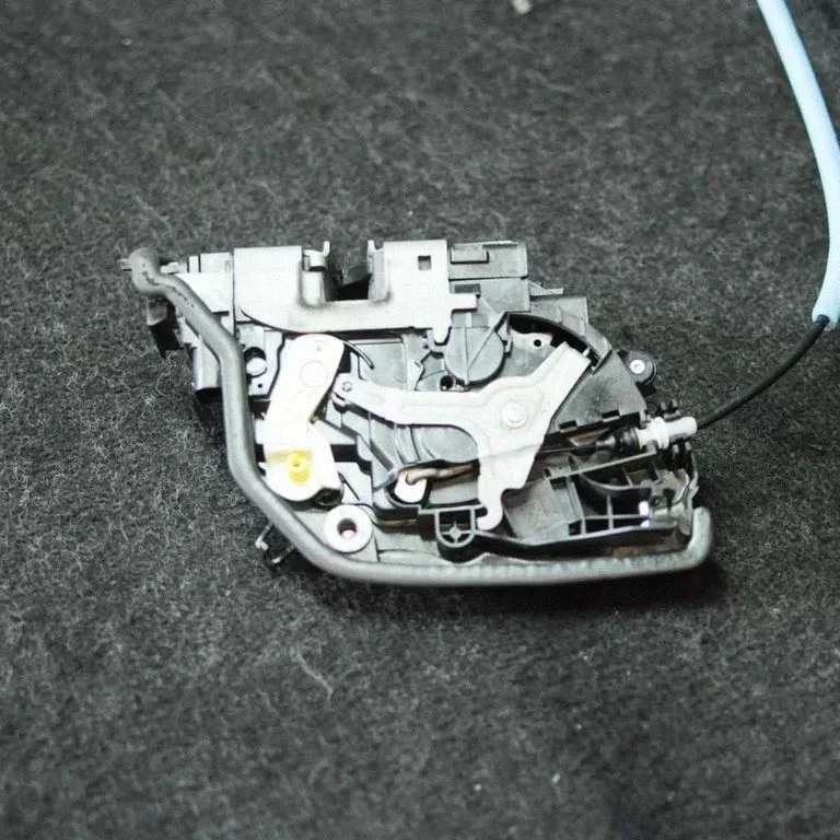 Front door lock – BMW 2 Series F45 (2014-2021)