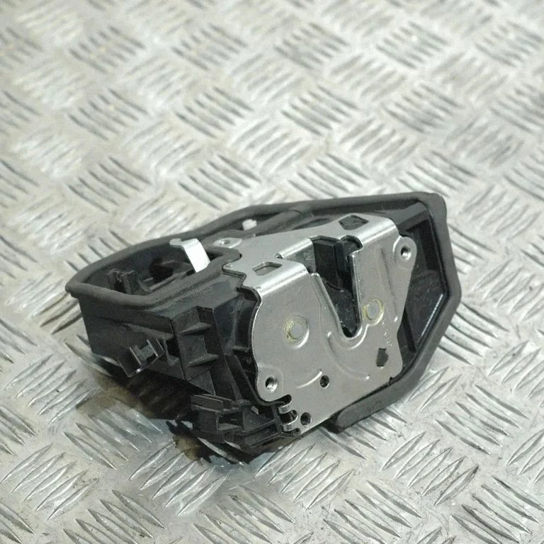 Zamek drzwi przednich – BMW X3 F25 (2010-2017)