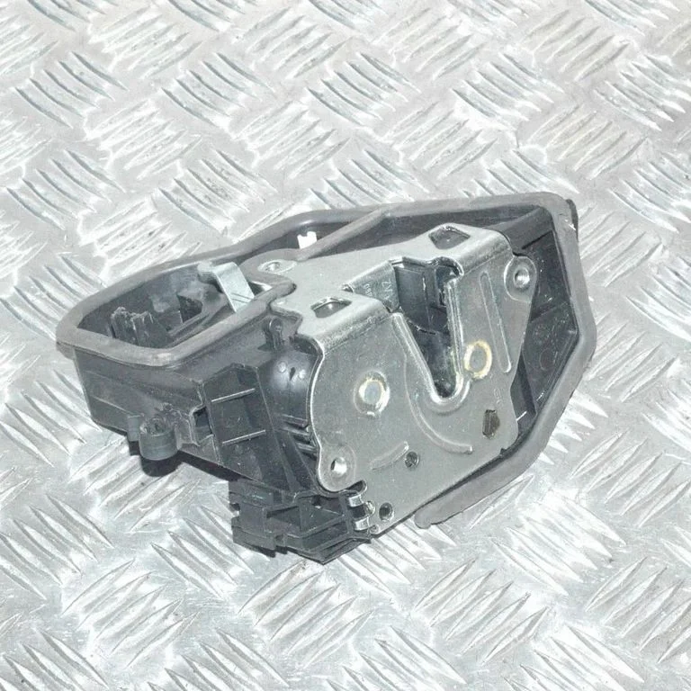 Zamek drzwi przednich – BMW X3 F25 (2010-2017)