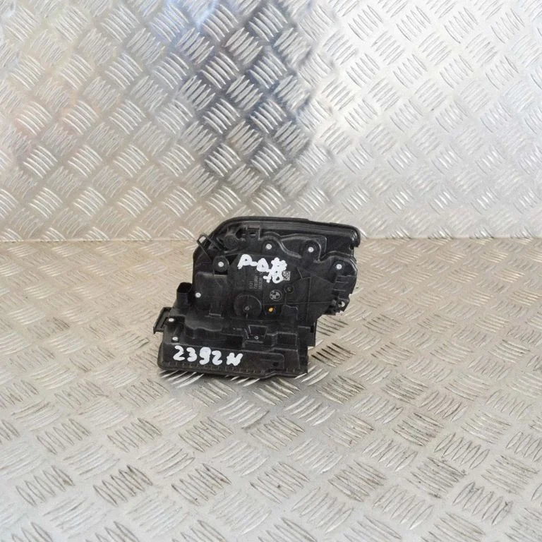 Front door lock – BMW X1 F48 F49 (2015-2022)