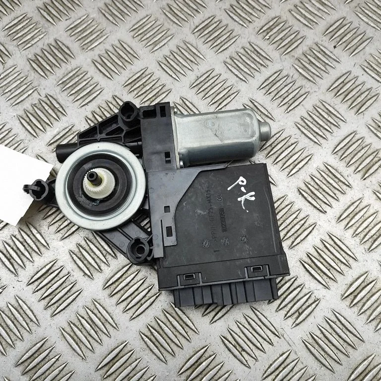 Front door window regulator motor 8888777264