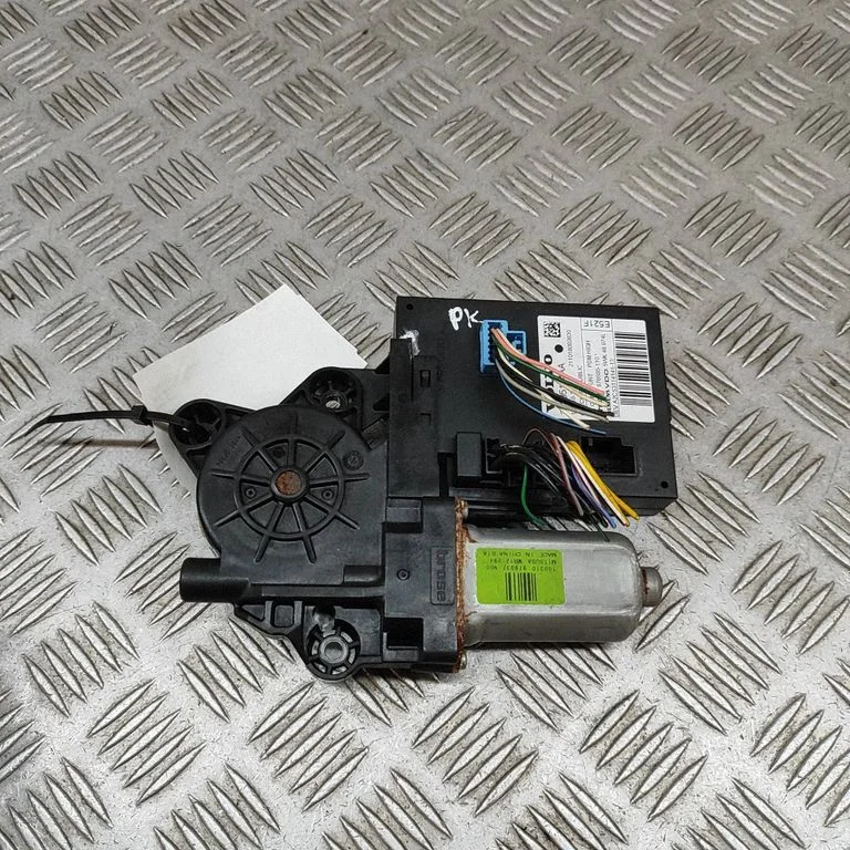 Priekšējā loga pacēlāja motoriņš 31295174