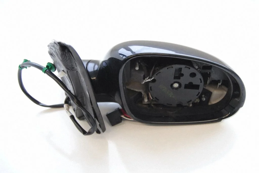 Esiukse elektriline välispeegel – Volkswagen Golf Plus (2005-2013)