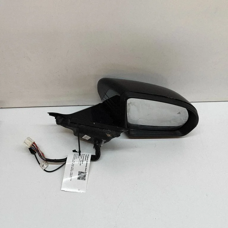 Esiukse elektriline välispeegel SA3HKU8202109A