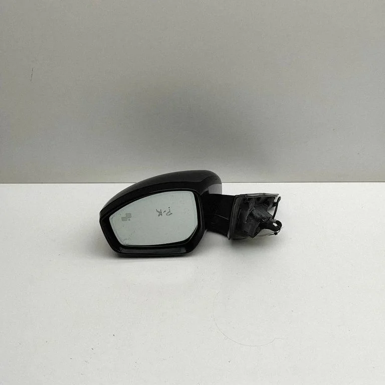 Esiukse elektriline välispeegel HK8317E699LAA