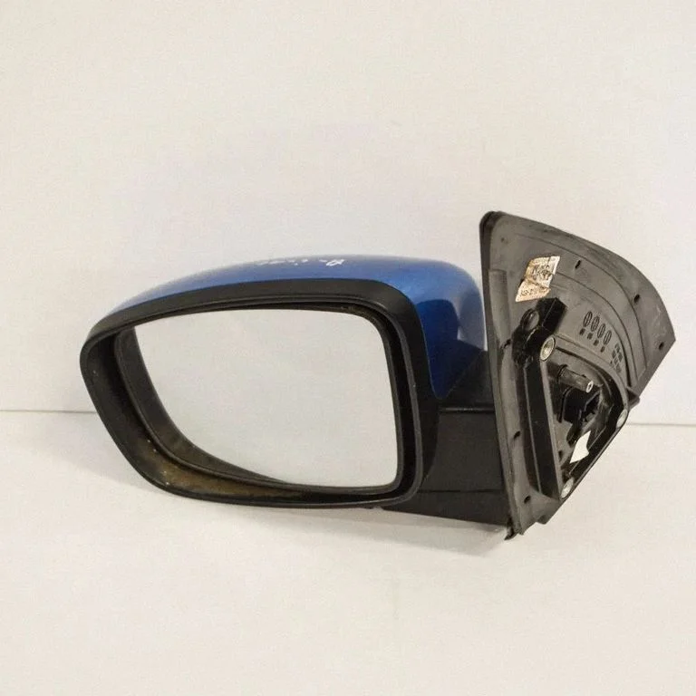Esiukse elektriline välispeegel E4022717