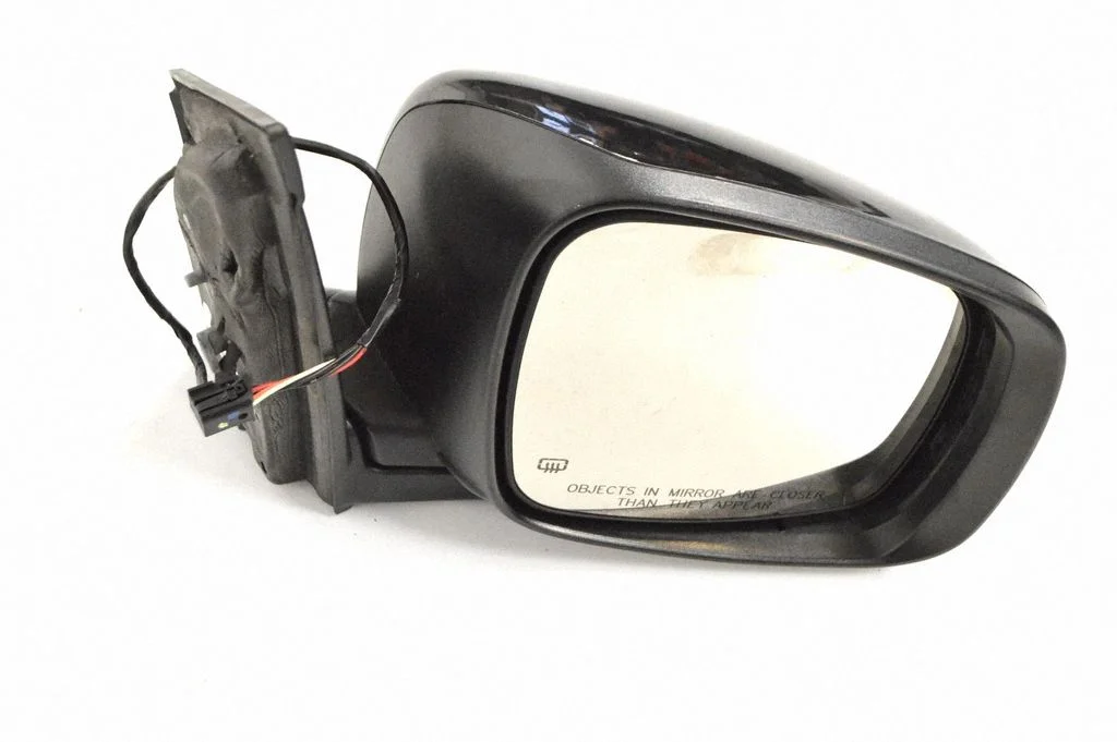 Front door electric wing mirror – Volkswagen Routan (2008-2014)