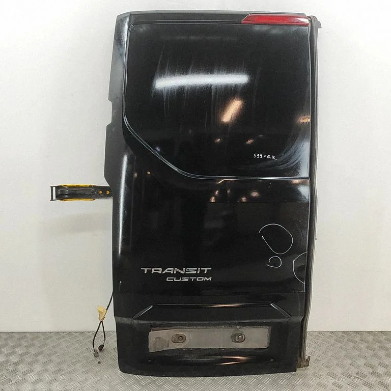Aizmugurējās durvis PBK21V40011AD