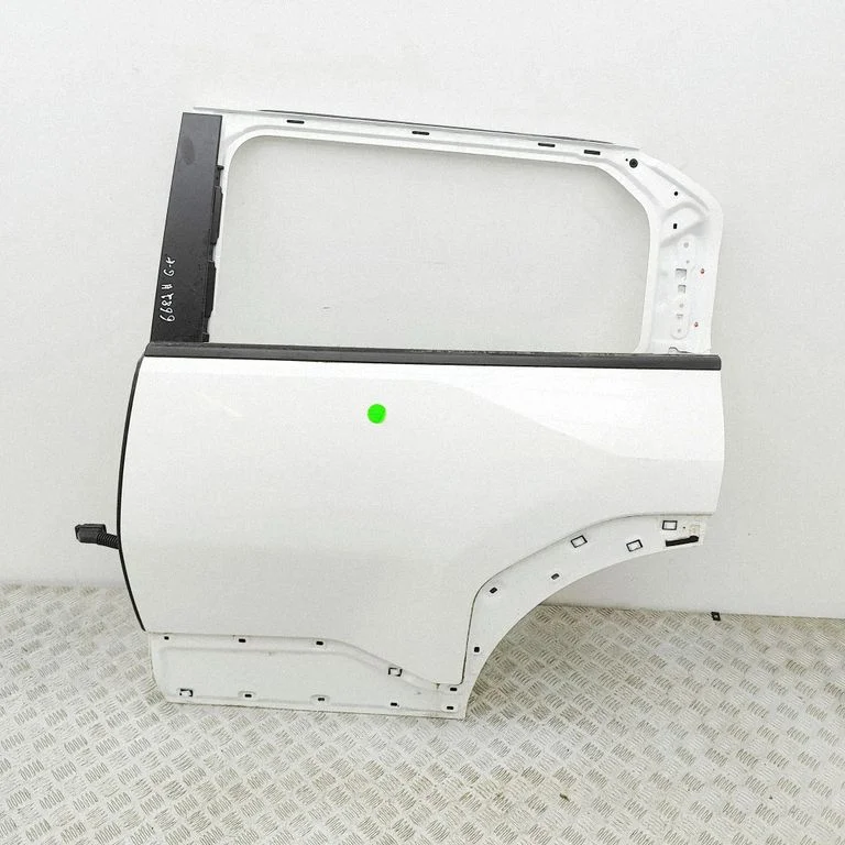 Rear door 77003EV000