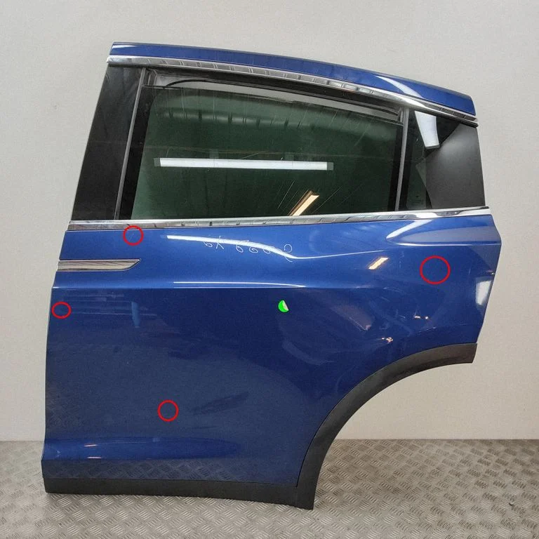 Rear door 1069537E0A