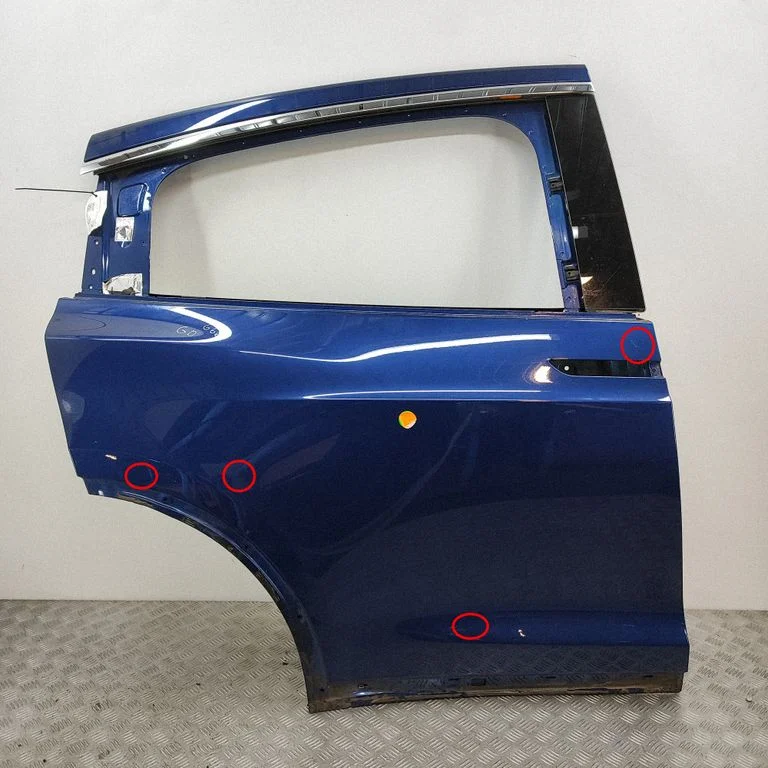 Rear door 1028791E0K