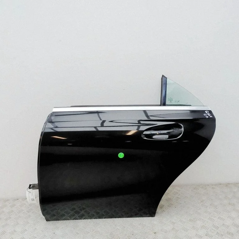 Aizmugurējās durvis A1177300105