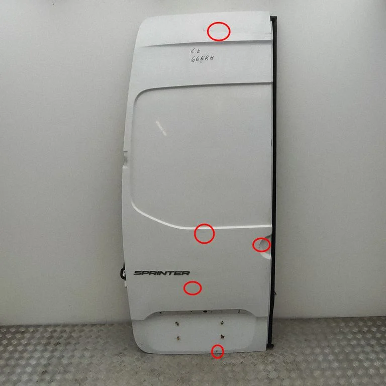 Aizmugurējās durvis A9077405100