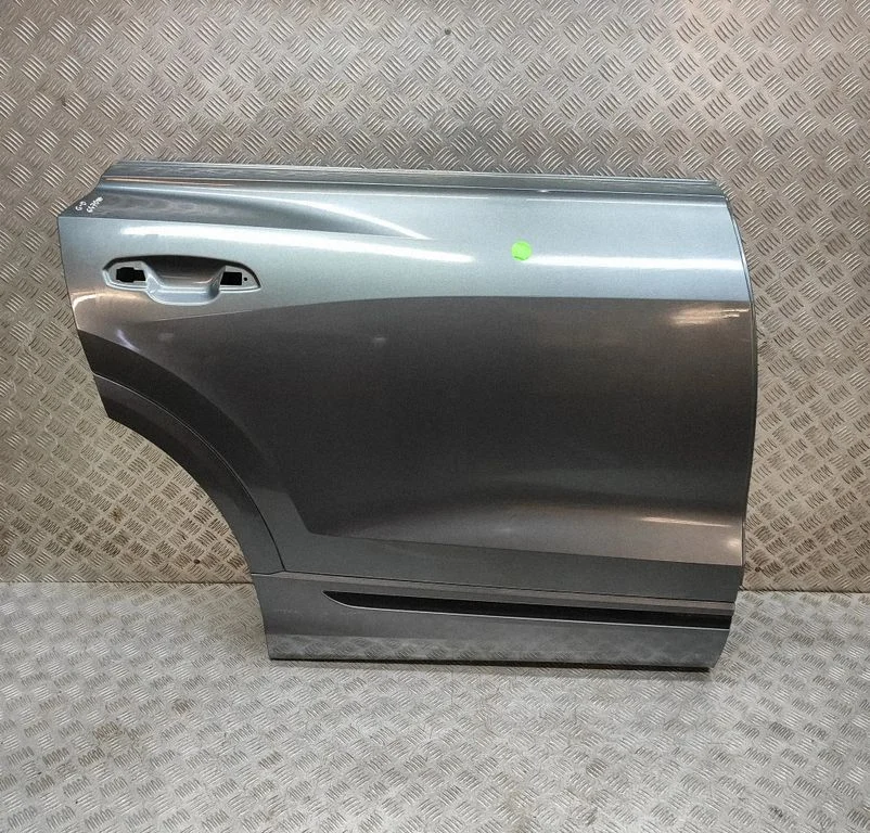 Aizmugurējās durvis 8W0959801