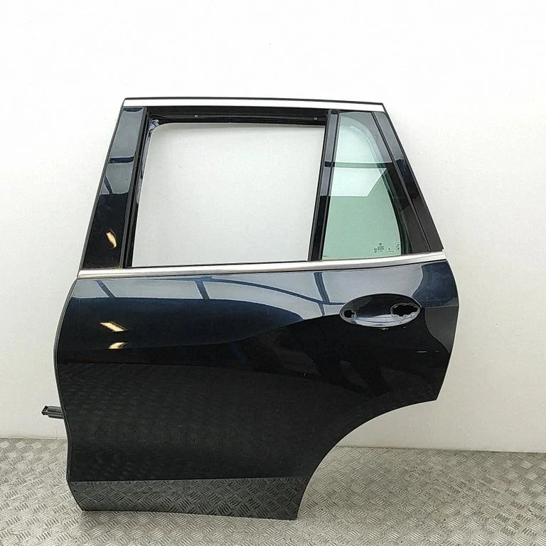 Aizmugurējās durvis – BMW X5M G05 F95 (2019-)