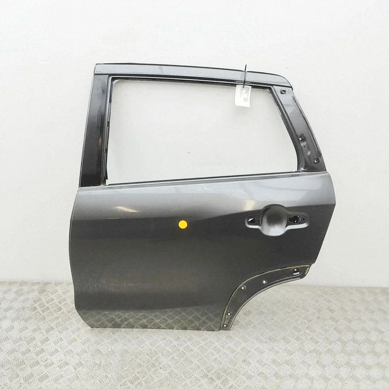 Aizmugurējās durvis 6800463T00