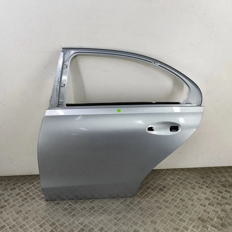 Aizmugurējās durvis A2067301701