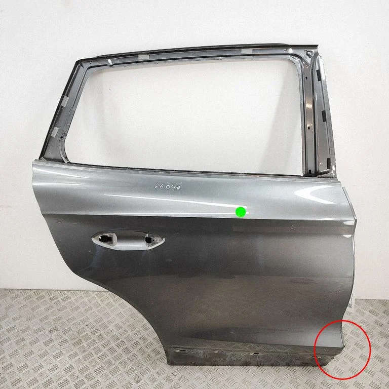 Aizmugurējās durvis 5LG833052A