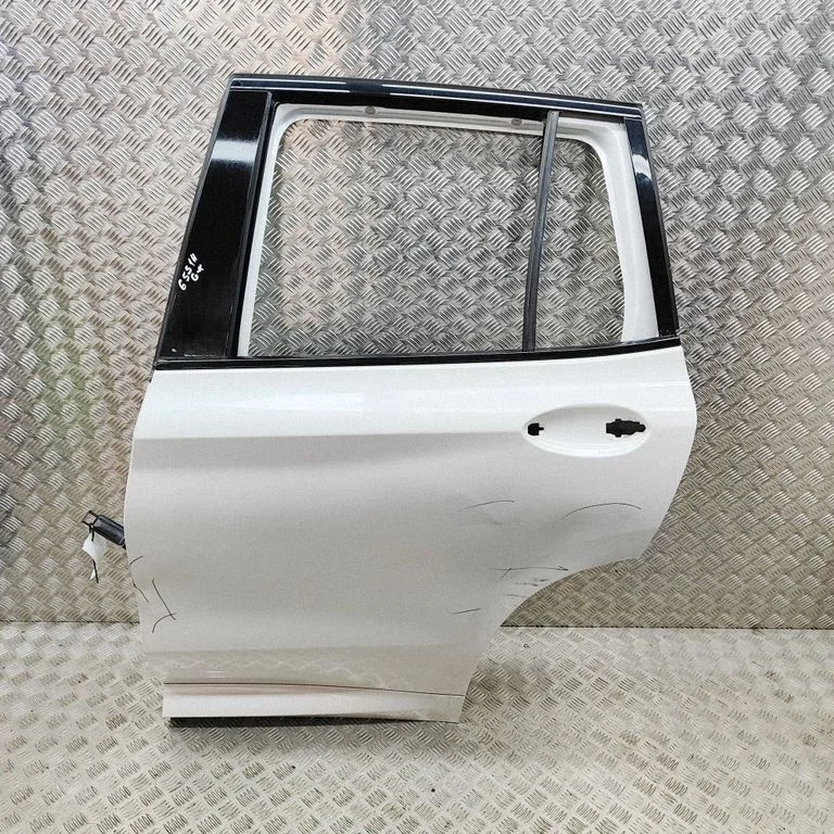 Aizmugurējās durvis – BMW iX3 G08 (2020-)