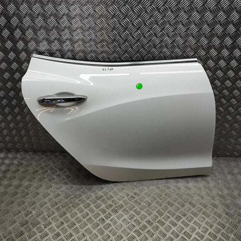 Aizmugurējās durvis 673008061