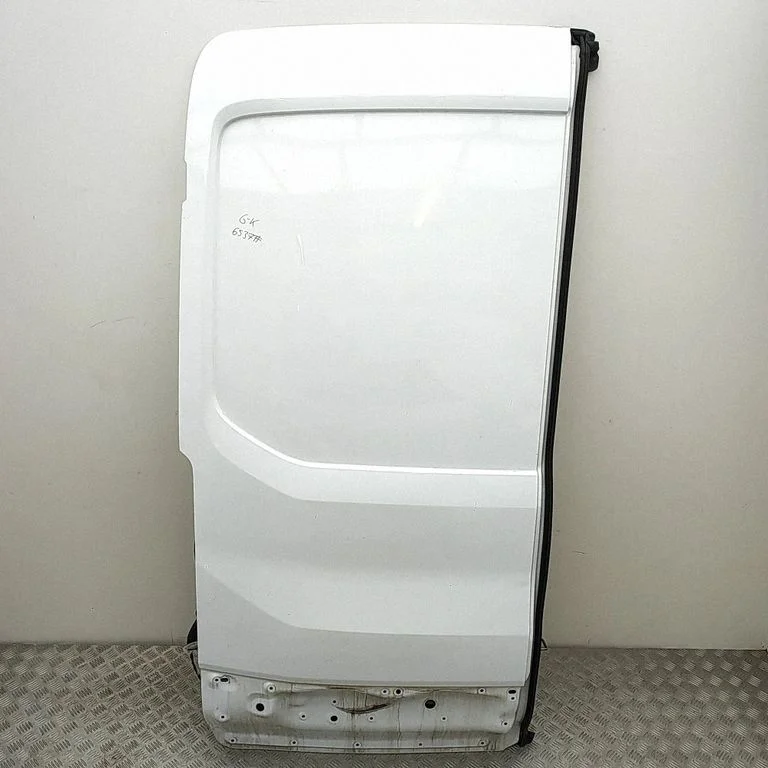 Aizmugurējās durvis PBK31V40011AG