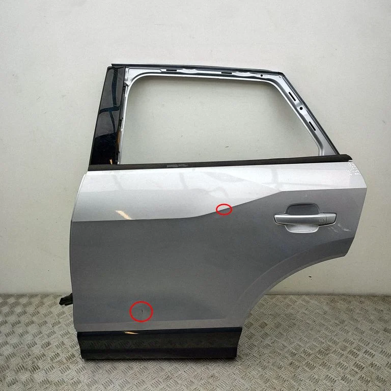 Aizmugurējās durvis 5Q0959801