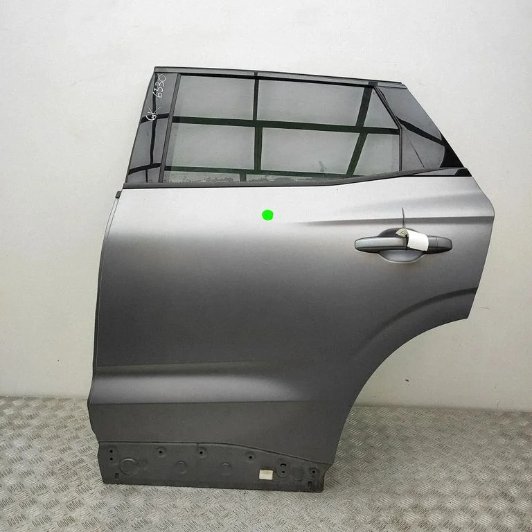 Aizmugurējās durvis 821010509R