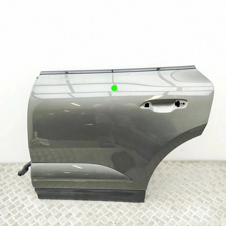 Rear door 95C833051Y