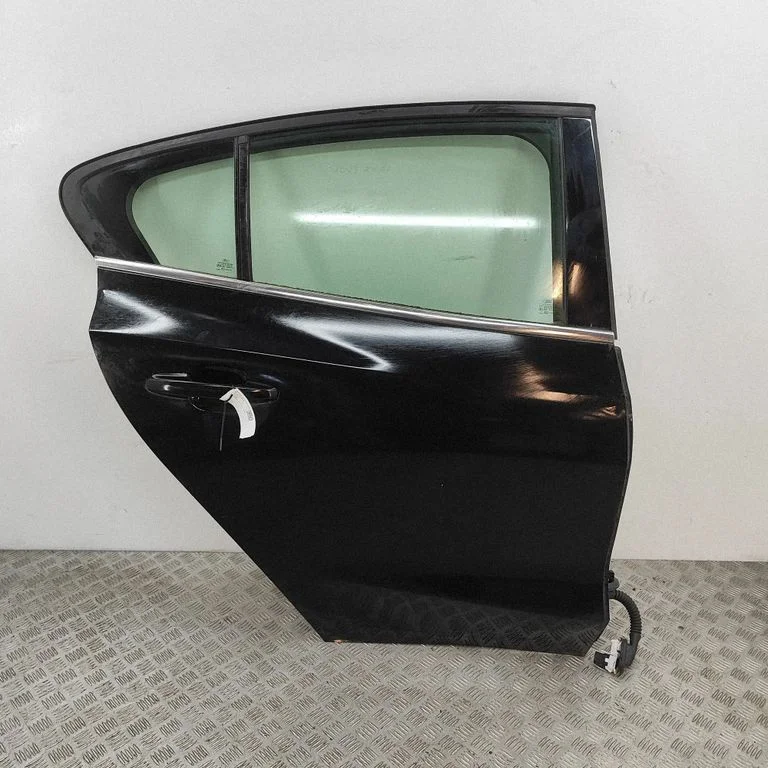 Aizmugurējās durvis JX7BA27000CF