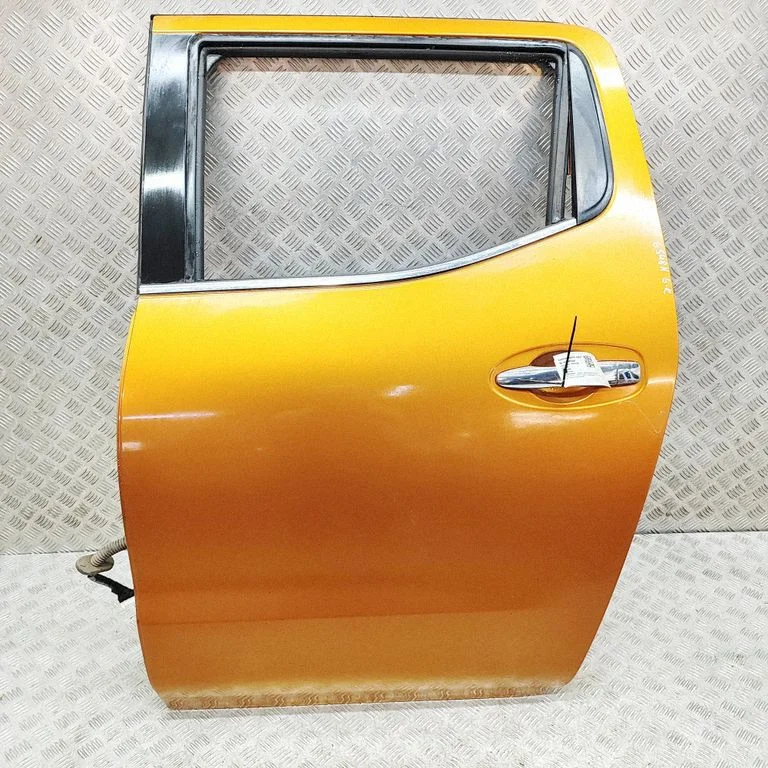 Aizmugurējās durvis H21534JKAA