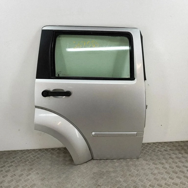 Aizmugurējās durvis 55360898AD