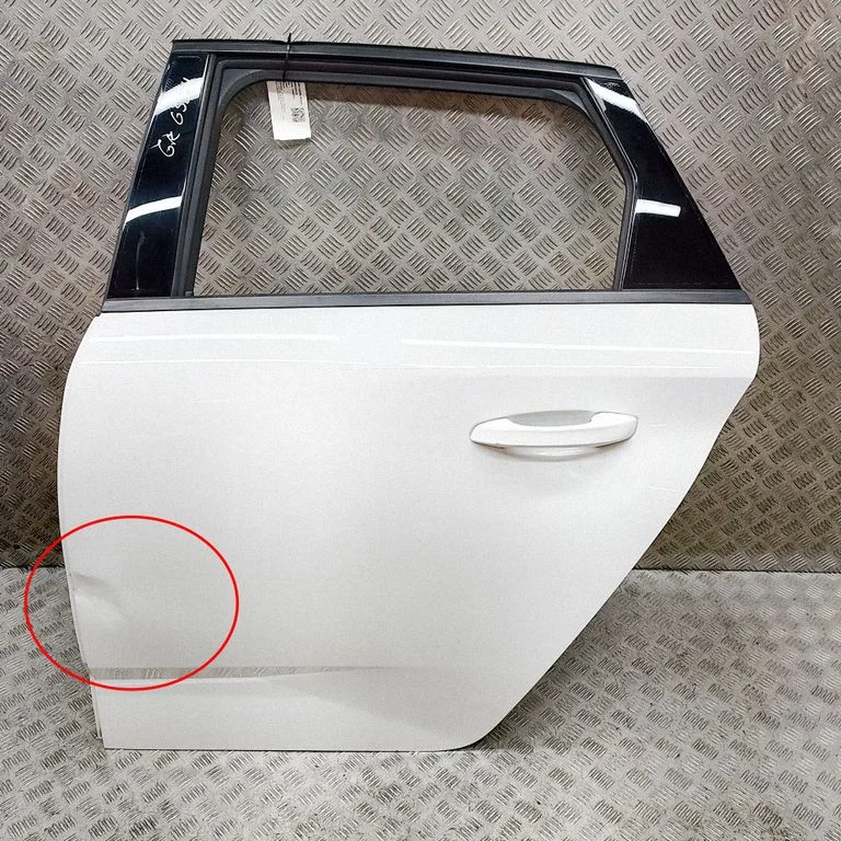 Rear door 9841570480
